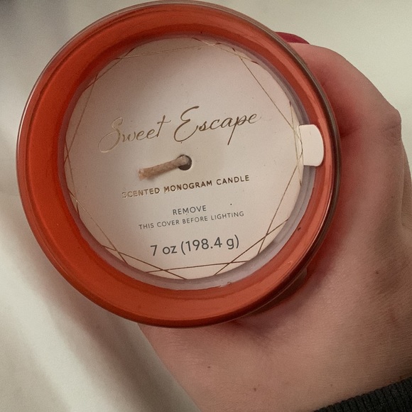 Brand new monogram candle NWT - Picture 2 of 3